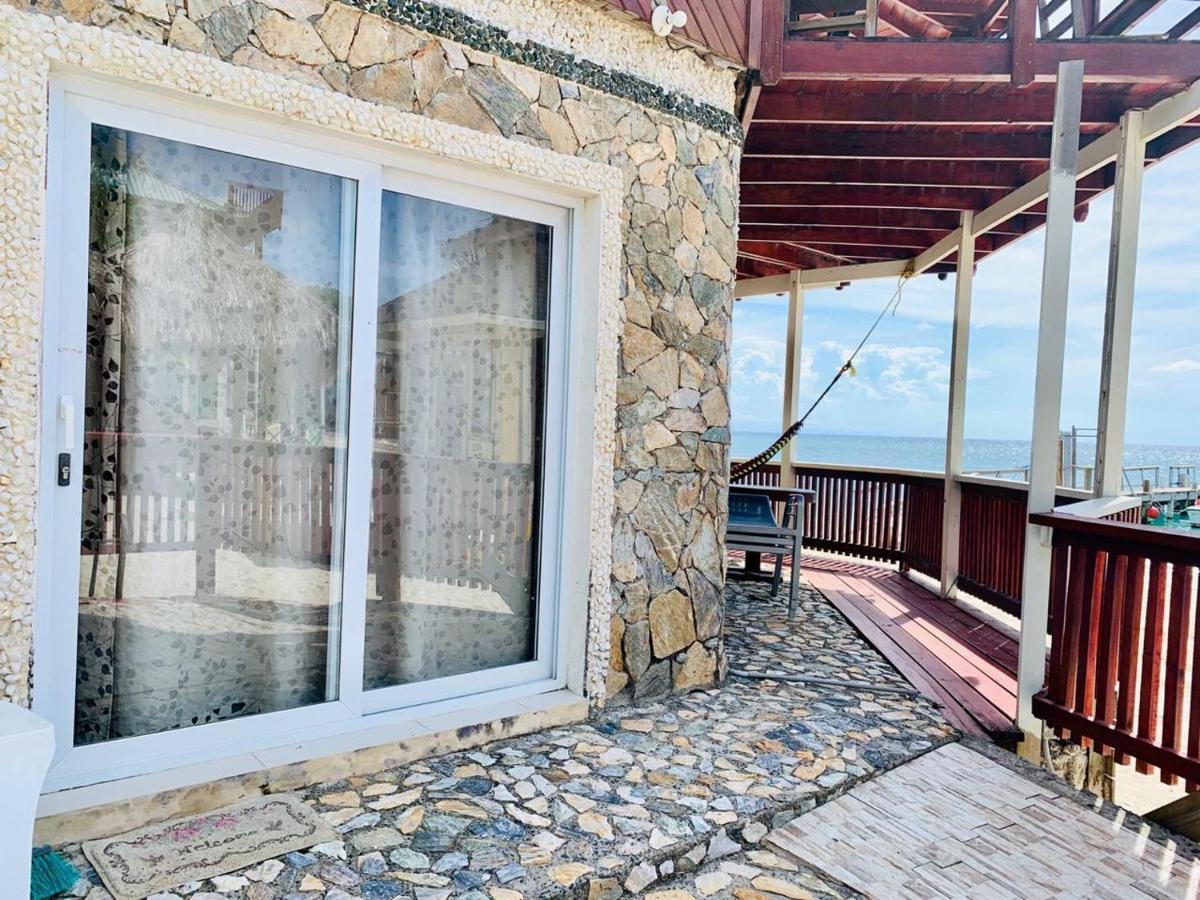 Fosters West Bay Resort Exterior photo