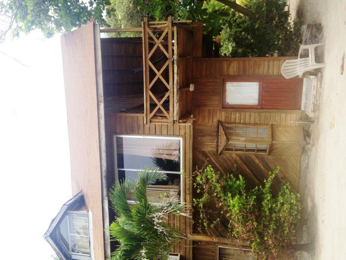 Fosters West Bay Resort Exterior photo